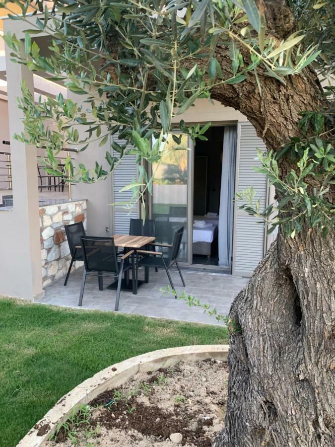 Castella Apartments Вурвуру Екстериор снимка