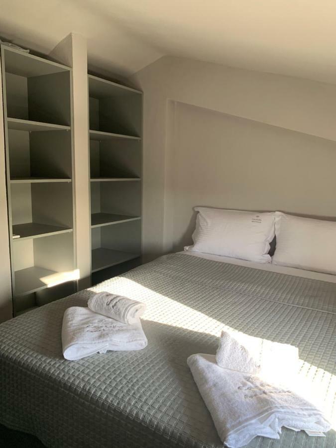 Castella Apartments Вурвуру Екстериор снимка