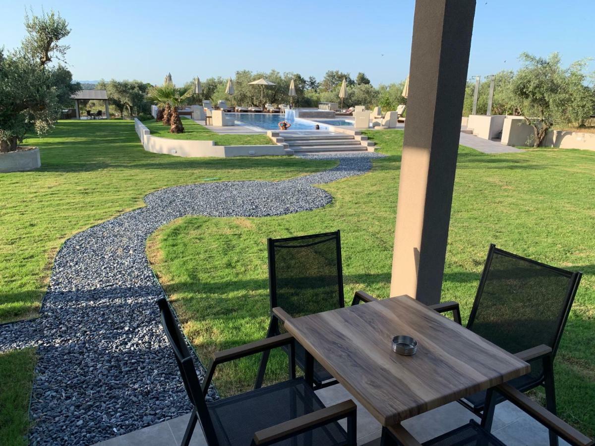 Castella Apartments Вурвуру Екстериор снимка