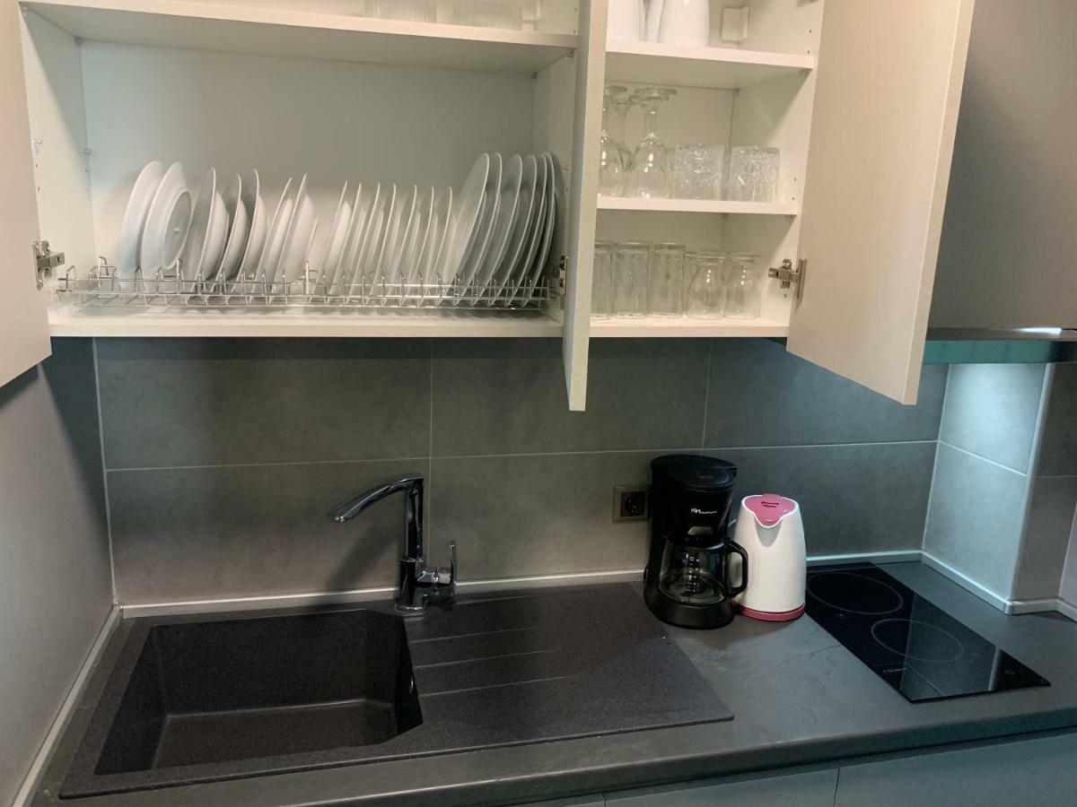 Castella Apartments Вурвуру Екстериор снимка