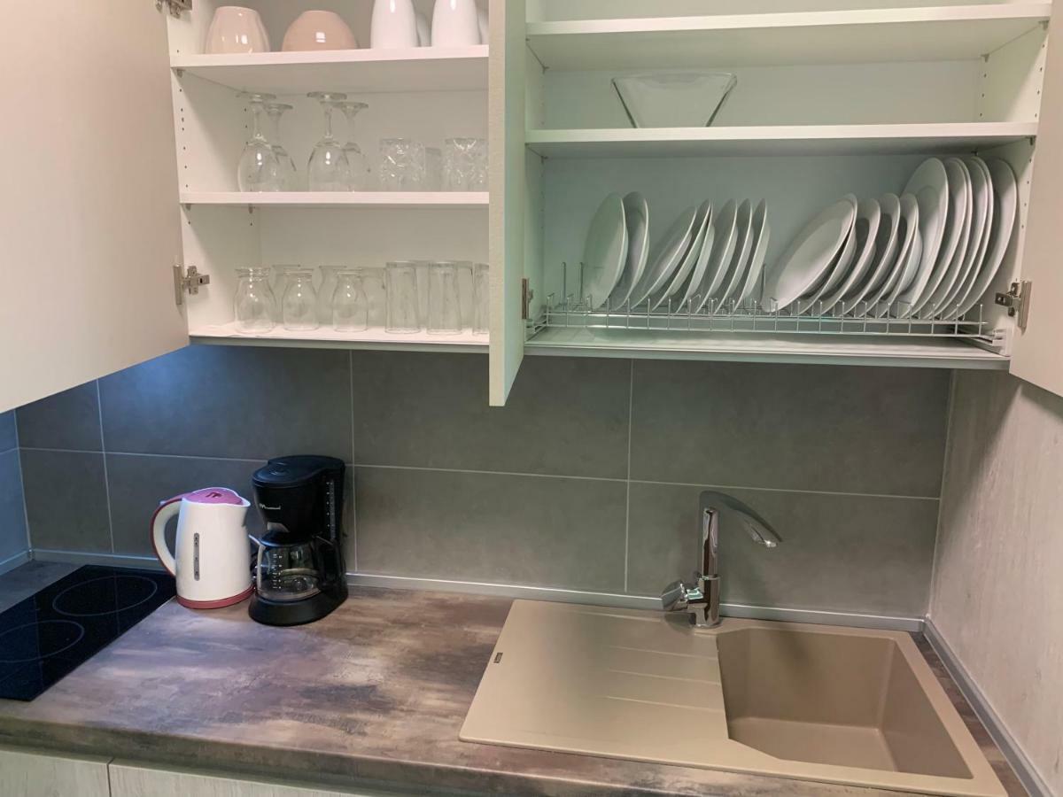 Castella Apartments Вурвуру Екстериор снимка